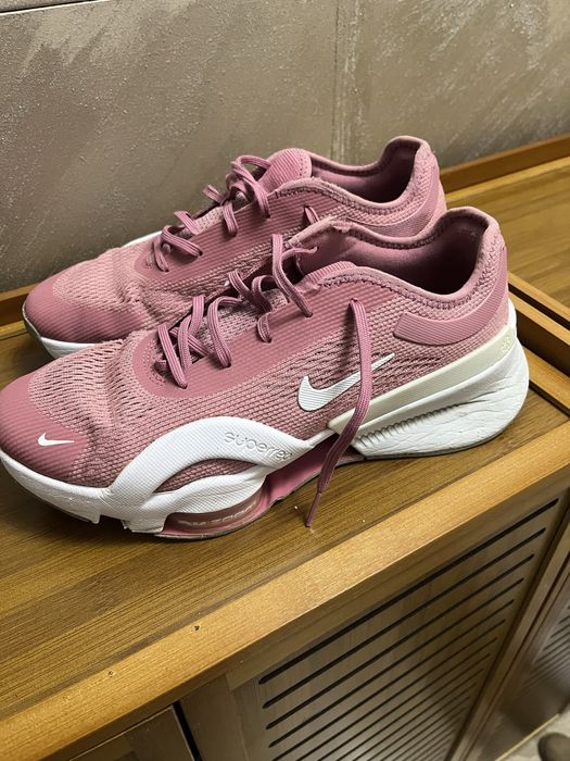 Дамски обувки Nike и Champion – №40/41 – ИЗГОДНО