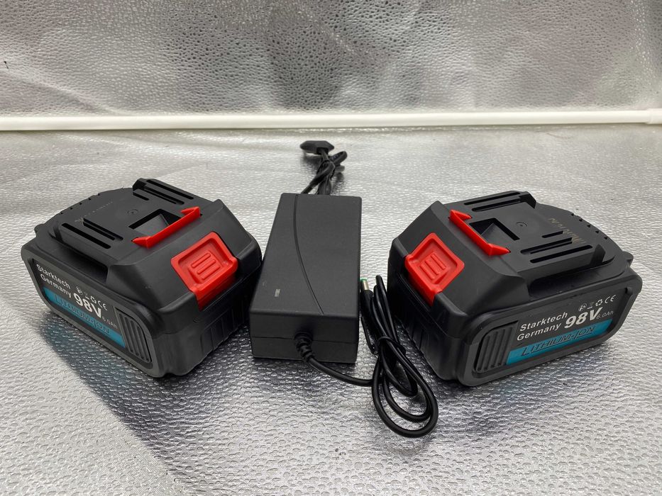 Drujba pe baterii 98V cu lama 30 cm si ungere automata