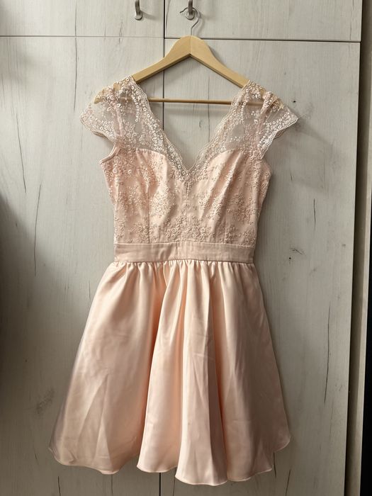 Официална рокля