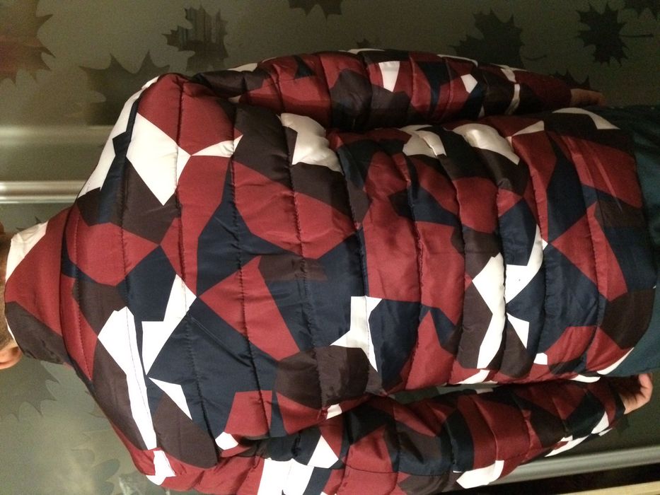 Продаю новую куртку