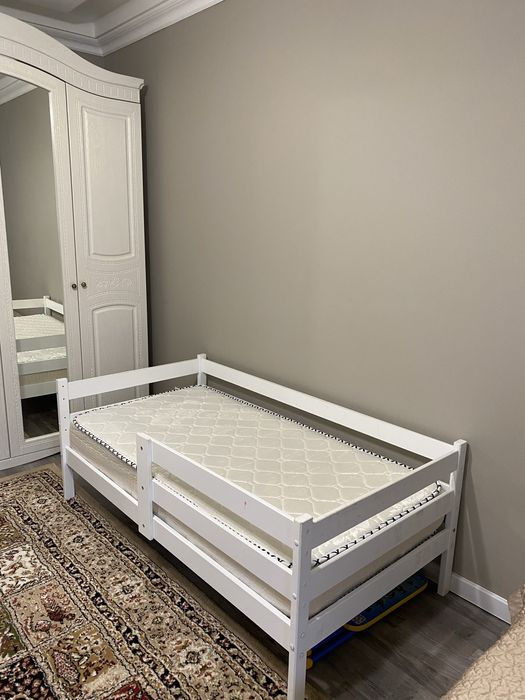 Детская кровать с 3 до 10 лет с матрасом