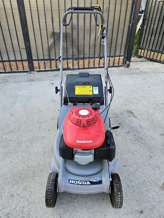 Masina de tuns iarba HONDA HRB 425C