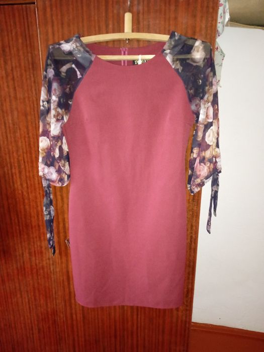 Новое платье 44 размер