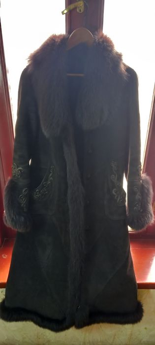 Palto razmer L (464850) tugri keladi