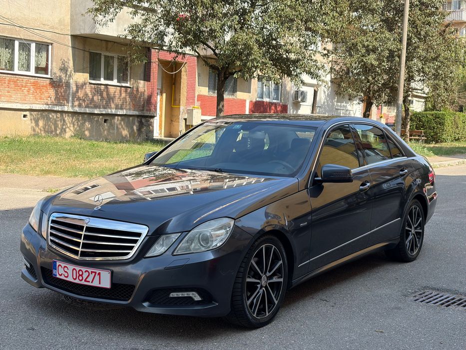 MERCEDES-BENZ E-Class