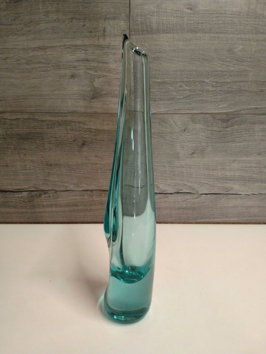 Голяма арт стъклена ваза 34 см – масивно стъкло, 70-те