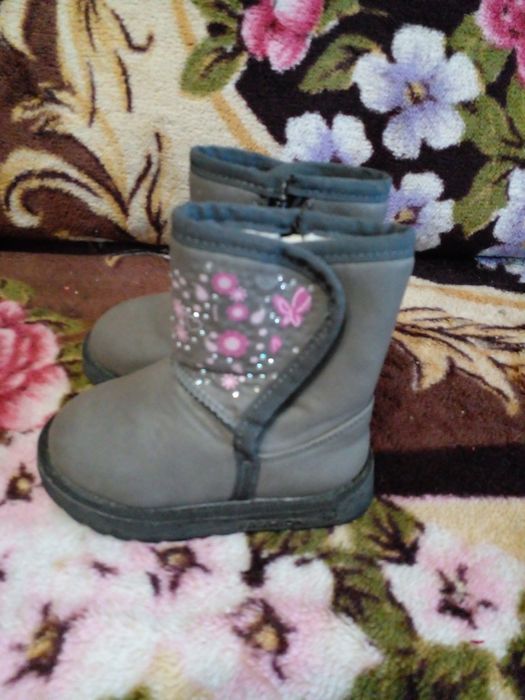 Продам углу на девочку.