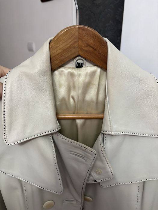 Haina din piele naturala