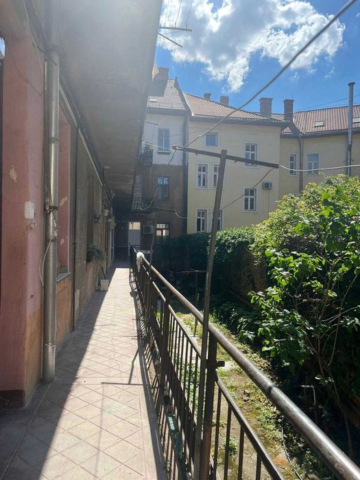 vanzare apartament 3 camere semicentral