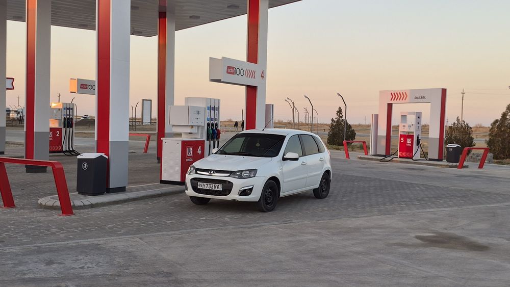 Lada Kalina 2 sotiladi