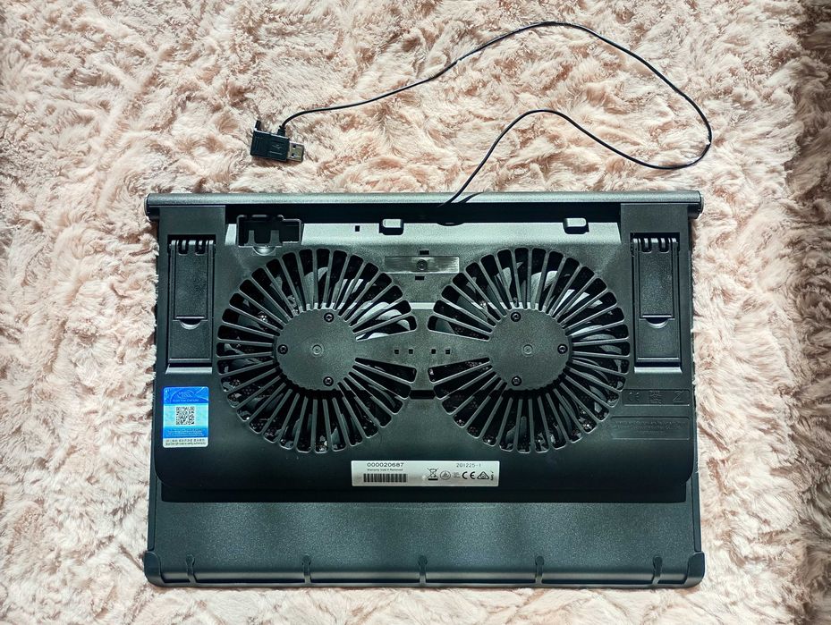 Продавам 3 нови охладителя за лаптоп DeepCool N65