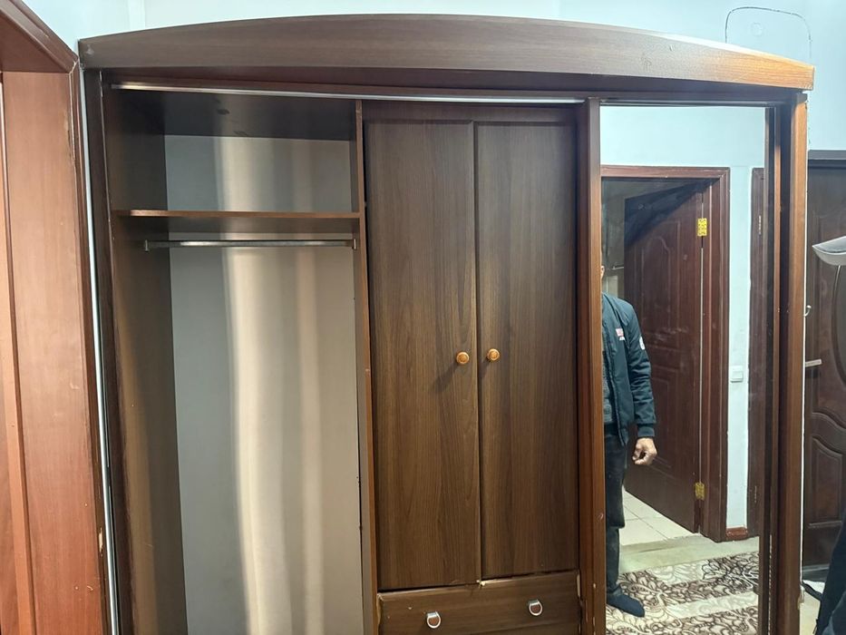 Срочно продам прихожую