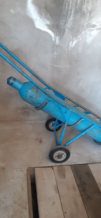 Кислородный баллон с тележкой