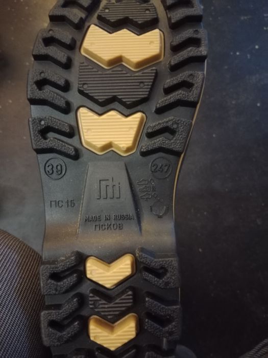 Сапоги резиновые размер 39. 40.