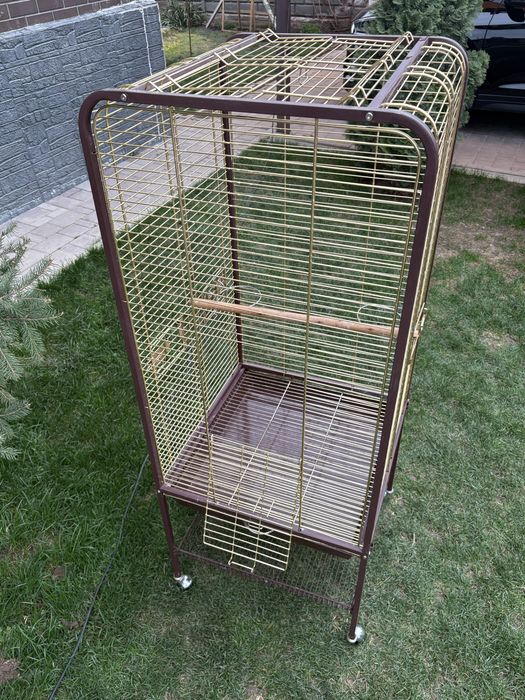 Клетка - вальер для попугаев , птиц.