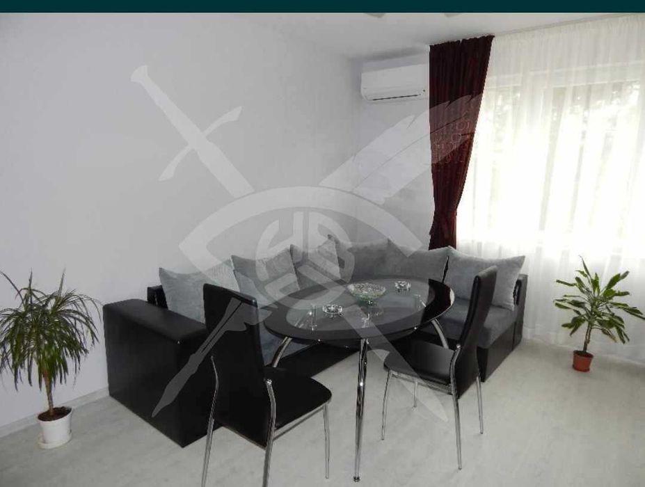 Дава се под наем Двустаен апартамент в к.к. Св.Св. Константин и Елена - 65 кв.м за 500 € - Снимка #1