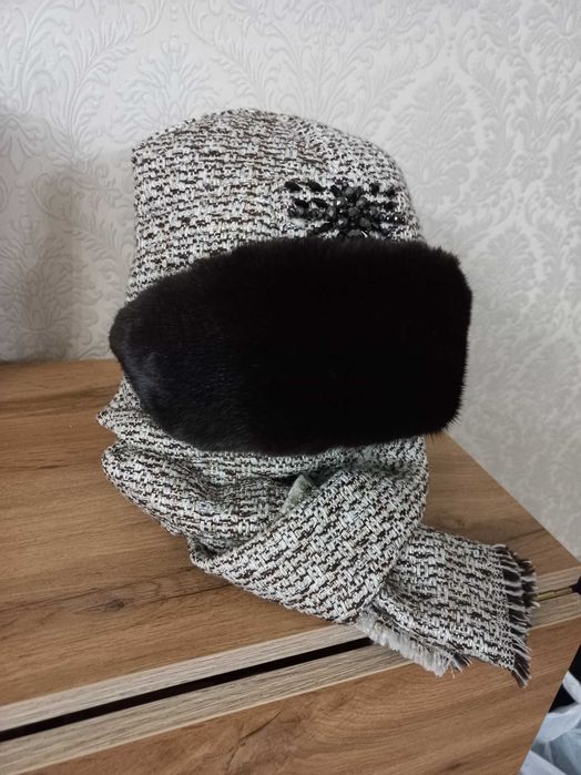 Шапка с шарфом  головной убор