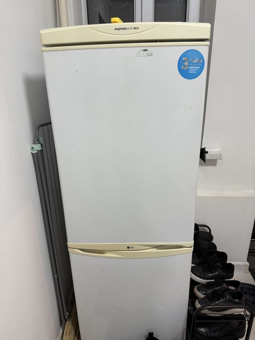 Белый Холодильник LG