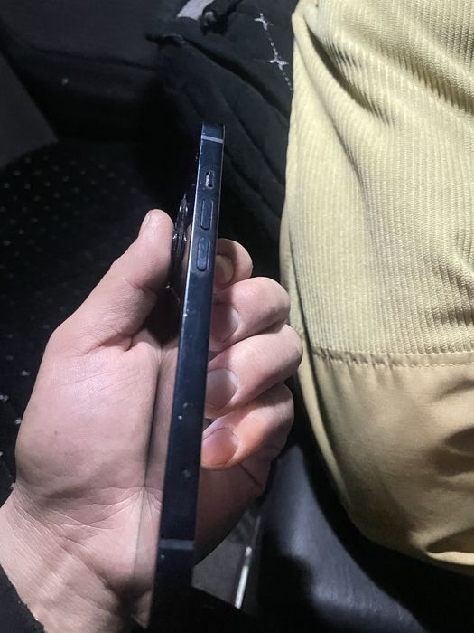 Айфон 13  продам