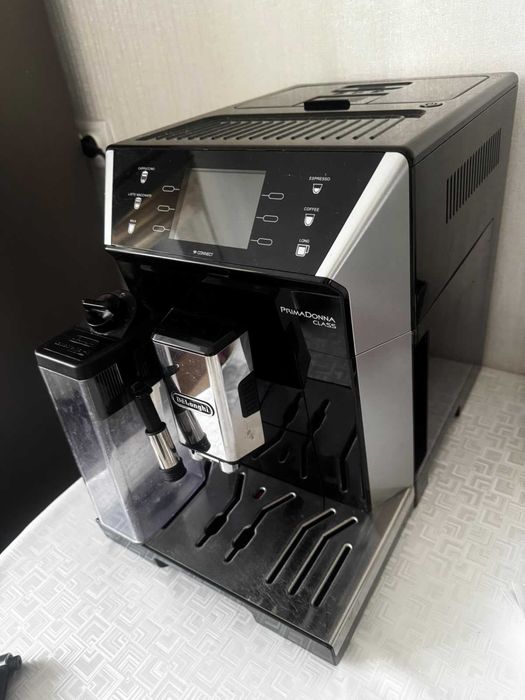 Кофемашина Delonghi ECAM 550.65.SB