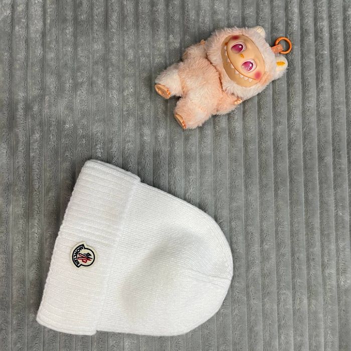 Продам шапки Moncler, Chrome Hearts