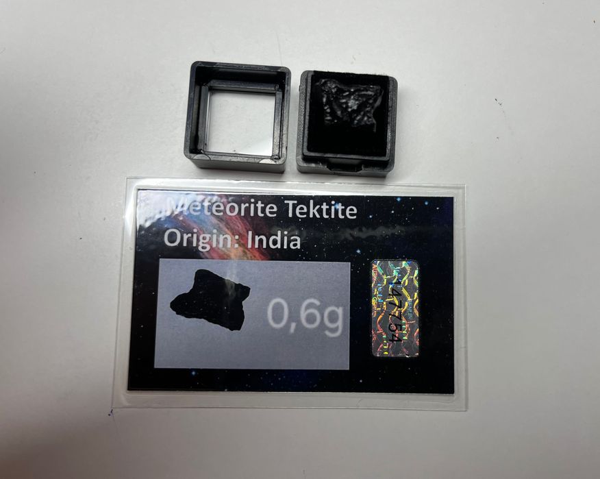 Камък от Метеорит Тектит