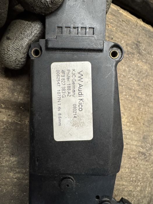 Брава за ел. багажник Ауди А4 , А5 , Q5