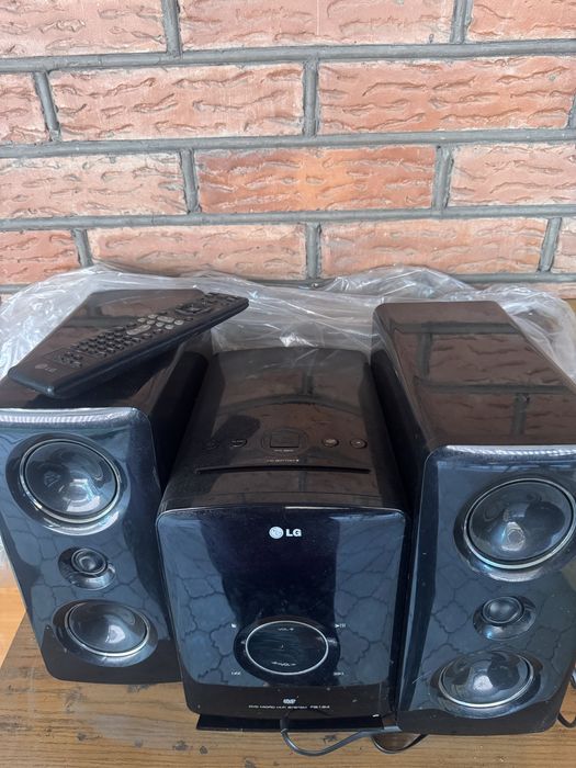 Музыкальный центр марки LG