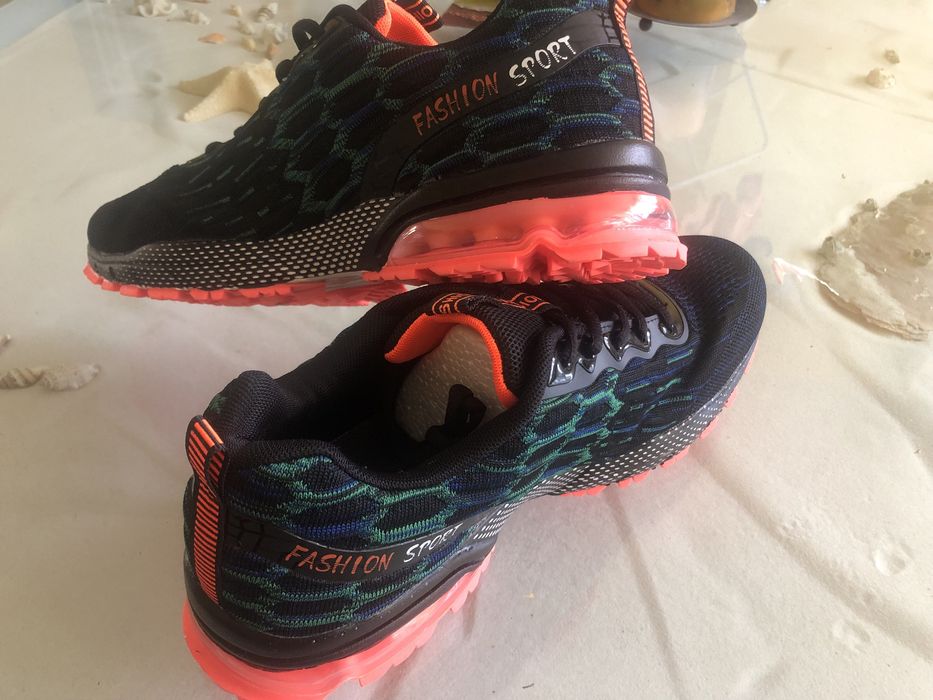 Мъжки маратанки с ортопедична подметка не позволяваща изкривяване на с