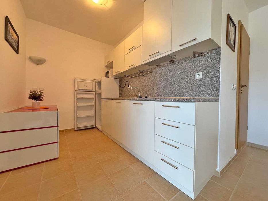 Продава се Двустаен апартамент в к.к. Слънчев бряг - 50 кв.м за 1490 €/кв.м - Снимка #4