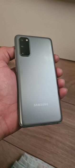 Самсунг с20 в отличном состояний