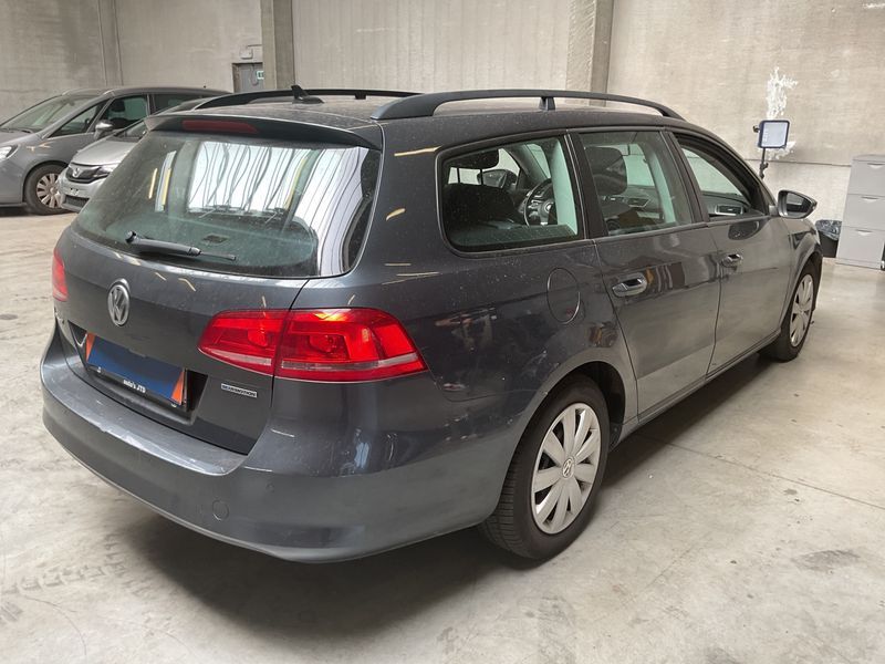 Volkswagen Passat 1.6 TDI Trendline BlueMotion Tech 2012