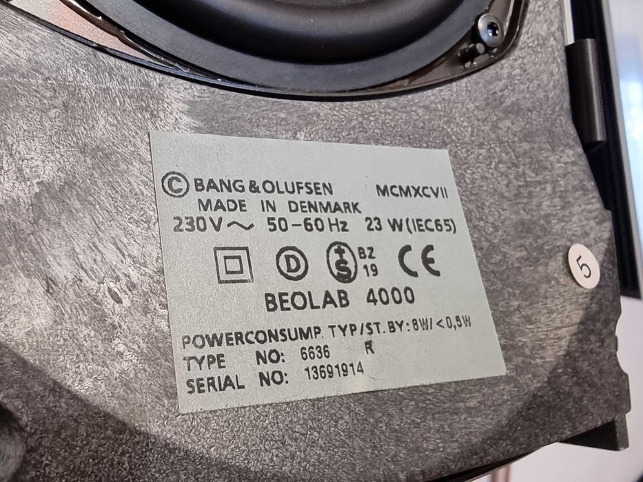 Boxe active Bang and Olufsen beolab 4000
