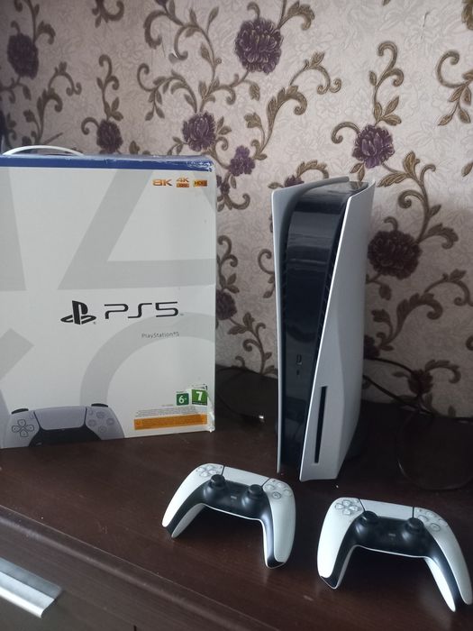 Продам Sony Playstation 5.