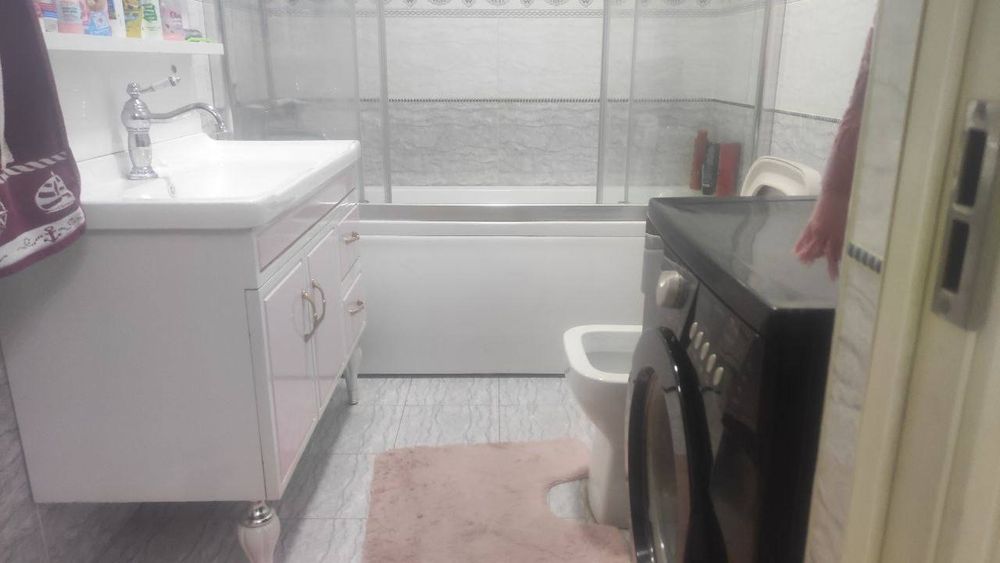 Qora qamich Alimpia ko'chasida navastroyka sotiladi yevro remont qilin