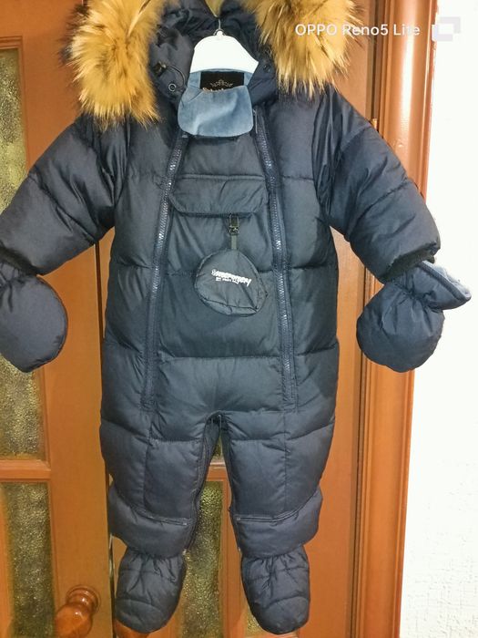 Продам детский зимний комбинезон.