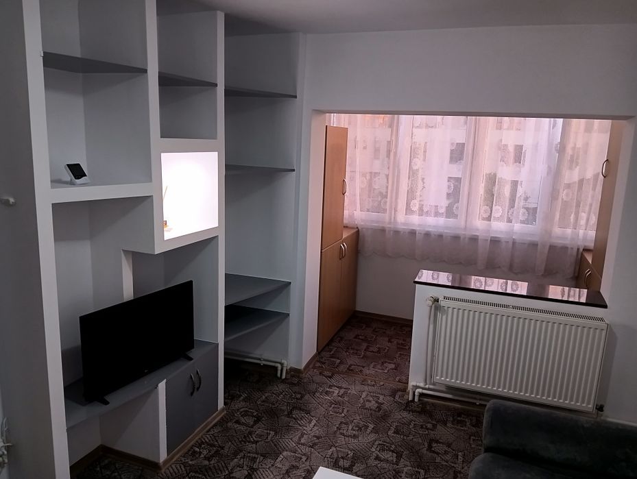 Apartament central de închiriat