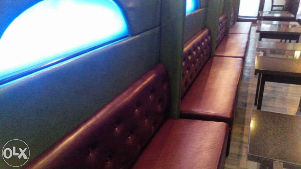 Canapele cluburi, pizzerie, restaurante