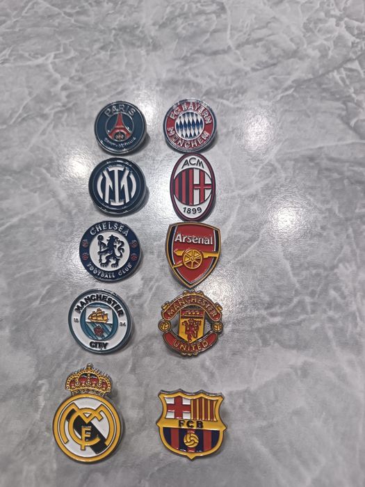 Значки футбольные металлические