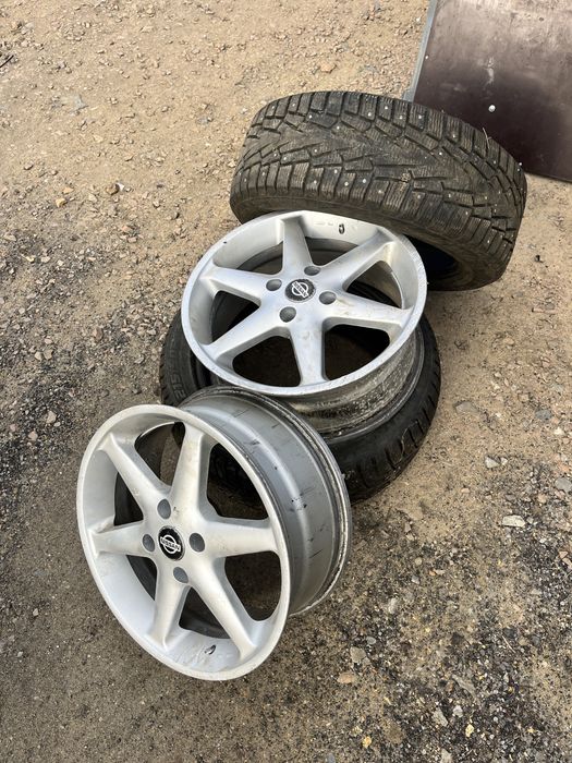 Продам диски с зимней резиной R17
