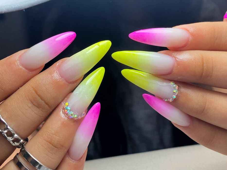 Aplic unghii cu gel!