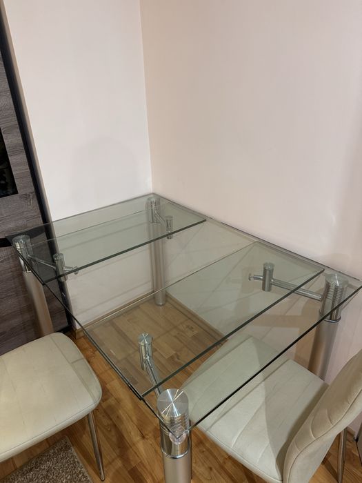 Стъклена разтегателна маса