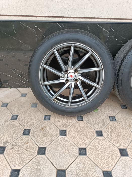Vossen Diska Balon 215 55 R17 Holati Yaxshi Ayibi Yoq