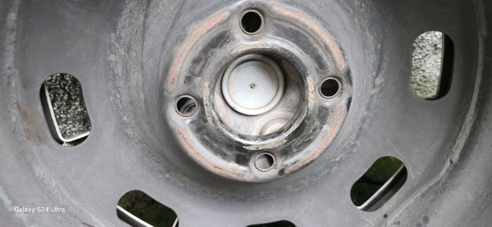 Железни джанти 15-ки с летни гуми. 4х108мм