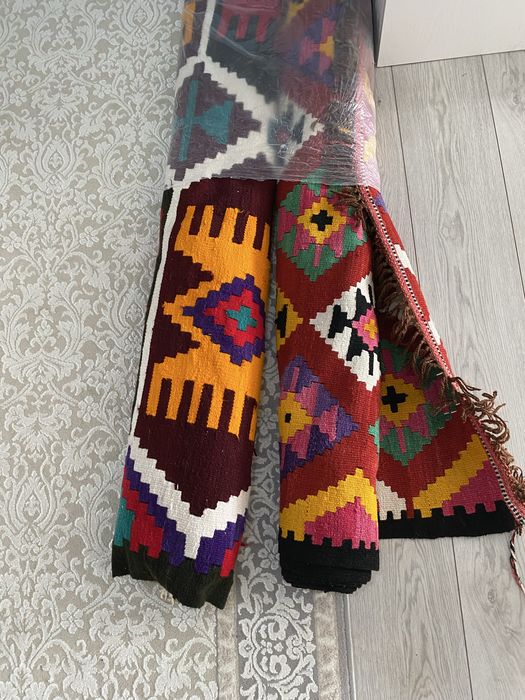 Продается ковер в хорошем состоянии