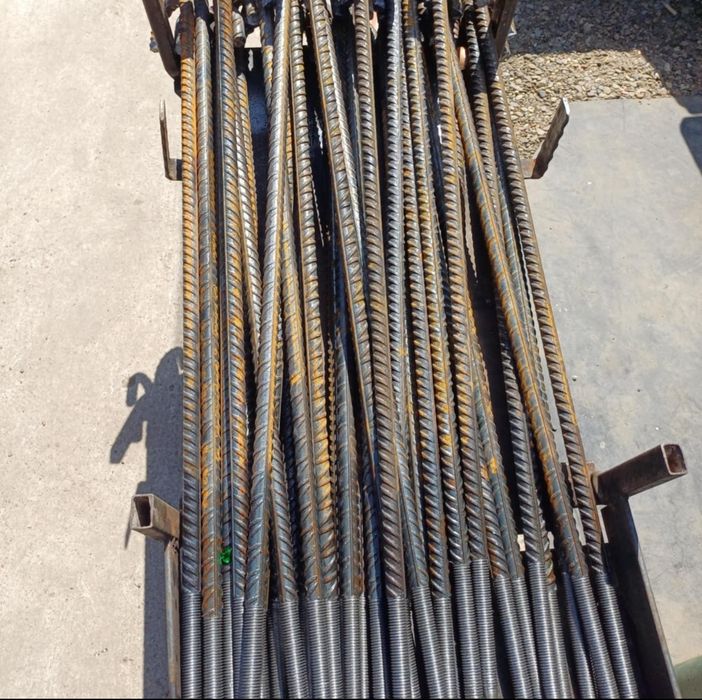 Vând hală metalică 8 m lățime cu 20 m lungime cu patru înălțime