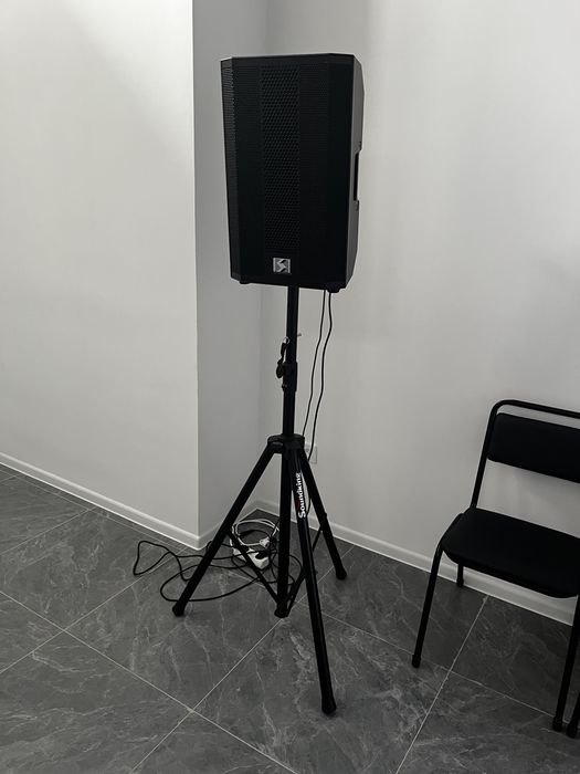 Стойка акустическая Soundking DB009B