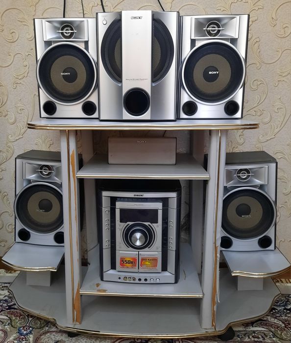 Музыкалный центр с подставкой