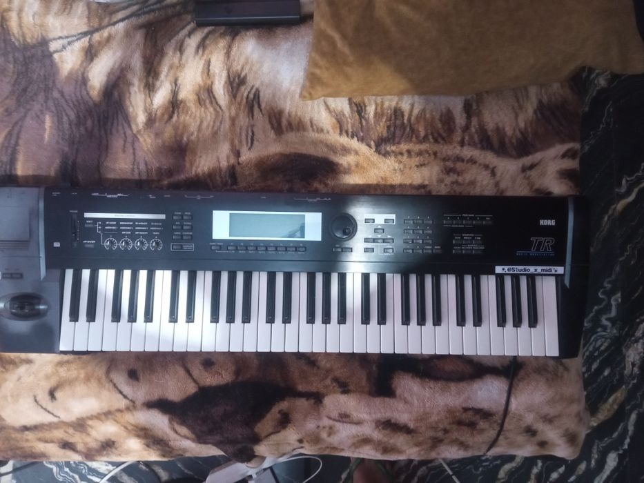 Срочно продам "Korg TR