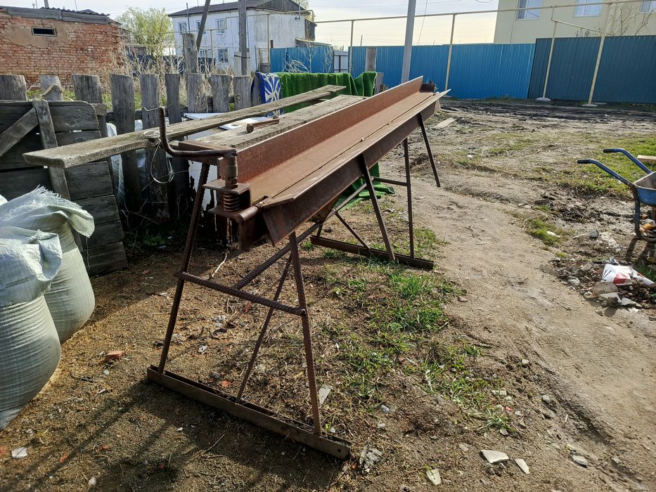 Продам станок для Жестянщика ,Листогиб